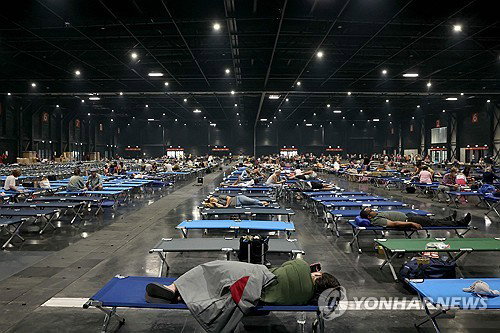 프랑스 산불 '대반전'…41도→22도, 주민 14만 명 귀가 '안도'
