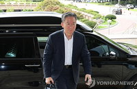 검사 수사권 전면 폐지 175표 가결…법무장관·총장 '극과 극'