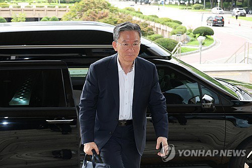 검사 수사권 전면 폐지 175표 가결…법무장관·총장 '극과 극'