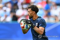 40세 월드컵 스타 보지냐, 칠레 이적 '반전 미스터리'…구단주 '계약 미서명' 충격 고백
