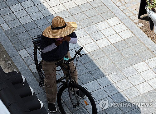 인구 1/3 경남, 서울 온열질환자 추월 '충격'…사망 13명, 41.6도 폭염