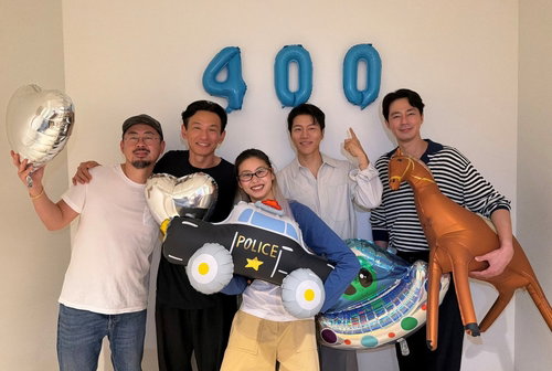 나홍진 '호프' 400만, 외화 공세 뚫은 '역주행' 흥행 비결