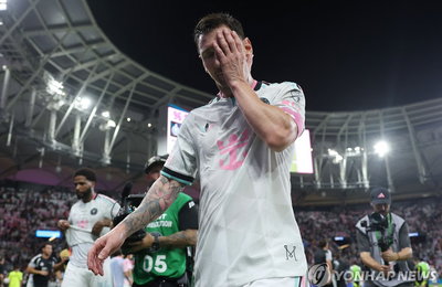월드컵 후 돌아온 메시, 복귀전 무득점…레반도프스키는 MLS 홈 데뷔골 '멀티 골' 폭발