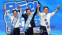 민주당 전대, '0.99%p' 초박빙 대역전극…승부처는 호남 민심