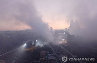 전주 밤 태운 불길, 재활용 폐기물 500톤 잿더미…8시간 사투