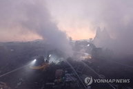전주 밤 태운 불길, 재활용 폐기물 500톤 잿더미…8시간 사투