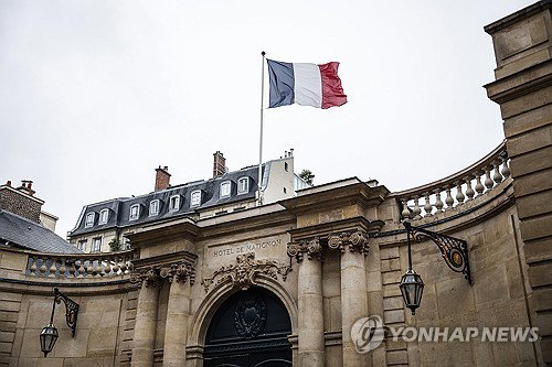 フランス首相府の『死の影』...相次ぐ極端な選択に組織崩壊の危機