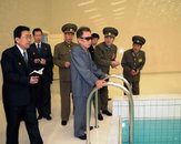 김정일, 김일성대학 신축 수영장 시찰