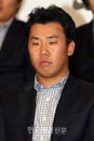 이범호, “일본야구 소프트뱅크와 계약”