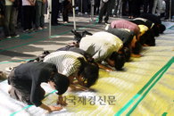 [JK포토] “노 전 대통령님, 편안하게 쉬세요”