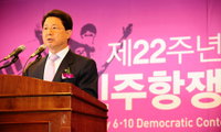 이명박 대통령, 6·10 항쟁 기념사 “대화가 존중돼야”