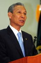 이성태 한은 총재, 큰 고비는 넘겼지만..해결할 게 많아