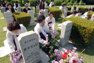 제 59주년 6.25전쟁, 용사들에게 꽃을..