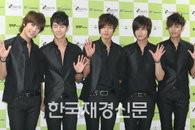 SS501 아시아투어 소감? ‘오랜만 무대라 떨려’