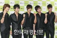 SS501 첫 아시아투어 ‘1만 팬 열광의 도가니’