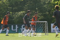 [JK포토] 염기훈, “오랜만에 왼발 실력 보여줄까”