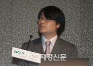 [JK포토] 신제품을 소개하는 이희원 에이서 한국 영업 총괄 매니저