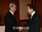 북한조문단 이 대통령 30분간 예방