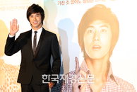 ‘맨땅에 헤딩’ 정윤호, ‘나의 연기력은 100점 만 점에 몇 점?’