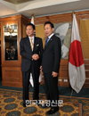일본 유키오 총리와 환담 중인 이명박 대통령