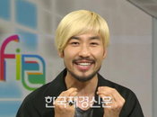 노홍철, 디자이너 하상백에 딱 걸린 금빛 커플링 ‘러브러브 진행형’