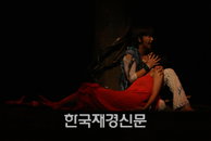 [공연리뷰] 뮤지컬 ‘아킬라’, 사랑에 무슨 말이 필요하리요?