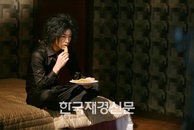 장근석, ‘올드보이’  패러디 눈길! “분장만 2시간?!”