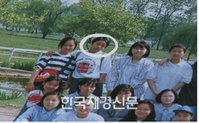 이효리 깻잎머리 공개! ‘점심땐 트위스트 추며 학창시절 보내’