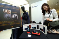 LG,초콜릿폰 명품관 전시