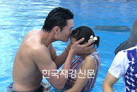 양희승, 현영의 이마뽀뽀 “짓궂은 노홍철의 도움으로?”