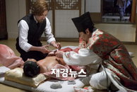 <제중원> 조선시대 최초의 총상 수술신 공개