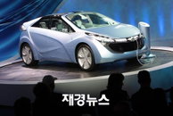 현대차, 디트로이트 모터쇼서 싼타페·블루윌 선보여