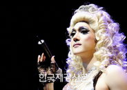‘헤드윅’ 송창의, 4년 만에 여장 파격 변신!