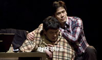 [공연리뷰] ‘레인맨’ ‘엄마를 부탁해’ 등 가족애 다룬 연극 큰 감동 선사