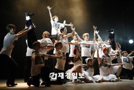감동 뮤지컬 빌리 엘리어트 런던 웨스트엔드 탄생 5주년 기념 무대!
