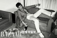 이정재, ‘헬무트 뉴튼’의 여인과 조우 ‘섹시 카리스마’ 발산