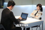 <국가가 부른다> 김상경·이수경 불꽃 튀는 신경전 ‘현대판 톰과 제리’