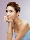 비치 드레스와 유색 주얼리로 환상적 여름 패션 연출~