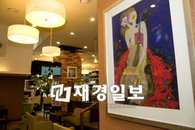 할리스커피 갤러리로 변신하다