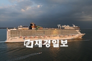 STX유럽이 지난 17일(현지 시각) 프랑스 생나제르(Saint-Nazaire)조선소에서 노르웨이안 에픽(Norwegian Epic)호를 인도했다.