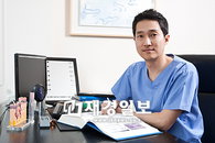 모발 이식의 거장, 오준규박사의 두피여드름에 대한 이야기!