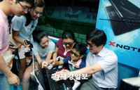 [메트로 풍속도] 책만 볼 수 있었던 지하철, 무선인터넷도 가능