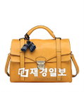 sjsj, ‘빈티지 스퀘어 백’ 출시