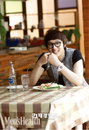 지현우, 이국적인 관광지에서 색다른 매력으로 여심을 사로잡다
