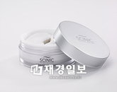 환하게 빛나는 눈가, 싸이닉 ‘화이트 EX 아이존 마스크’