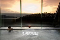 힐튼 남해, 폴 인 남해 패키지(Fall in Namhae Package) 출시