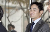 [JK포토]이재용 부사장, 아버지 이건희 회장 바라보며