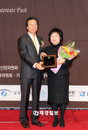 [JK포토]"2010 소비자 권익증진 경영대상" 공로상 한국소비자학회 수상