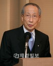 윤여준 “서울시 무상급식 갈등, 과연 성숙한 민주주의 맞나”