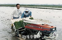 영암·목포서 故 정주영 명예회장 추모사진전